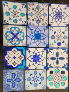 Hier après-midi, les enfants ont découvert le Portugal à travers un moment d’échange autour de la culture, de la nourriture et de la musique. 🇵🇹

Nous remercions Fabiana Leal (la maman de Kelly) pour sa présence et le partage de ce moments avec les enfants. 

La découverte s’est terminée dans la bonne humeur avec un jeu de chaises musicales et l’écoute du Fado 🎶💃