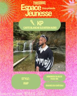 C'est quoi le line-up vendredi soir ? 🎤

Elevation Audio (17h45-19h) 
KP: Originaire d’Yverdon-les-Bains, KP est un rappeur qui mêle émotions, mélodies et authenticité depuis plus de sept ans. Inspiré par son vécu, notamment son placement en famille d’accueil et son combat contre la leucémie, il transforme ses épreuves en musique et transmet un message d’espoir à travers ses morceaux.
Loup So : Passionné de musique depuis ses premiers freestyles sur Instagram, cet artiste a développé son univers en toute autonomie grâce à BandLab. Entre trap, soul et boom bap, il propose une musique introspective qui invite l’auditeur à voyager dans ses pensées et ses émotions. 
RB : Originaire de Lausanne, RB est un jeune rappeur influencé par le rap français. Bien qu’il ait commencé il y a seulement quelques mois, il travaille avec sérieux pour développer son univers artistique et partager son énergie sur scène à travers des performances authentiques et ambitieuses.

NAD and the Cosmic Grooves : NAD viendra nous présenter son premier album "Freedom Fighters", accompagné pour l'occasion des cosmic groovers. Un projet aux influences variées, subtile fusion de genres, qui vous fera passer de l'émotion du blues au rythme chaloupé du Reggae, de la profondeur de la soul à l'irrésistible envie de danser que le funk procure. Auteur-compositeur-interprète pour qui la musique est un substrat fédérateur pour partager un message d'unité, il sera porté par l'énergie des cosmic groovers pour vous faire voyager par son charisme et l'intensité de l'interprétation.

Eden Flows : Nouveau groupe de passionné.es de rock et de riffs groovy, Eden Flows fait danser son public grâce à son énergie furieuse et attachante!

Eroxy : Originaire de Fribourg, Eroxy est un DJ évoluant entre la Drum & Bass et le Dubstep. Son univers mélange sonorités orientales, ambiances spatiales et basses profondes pour créer une identité sonore immersive. Ses sets introspectifs et progressifs sont construits autour d’un storytelling musical, où chaque morceau participe à une évolution constante (ça continue dans les commentaires…)